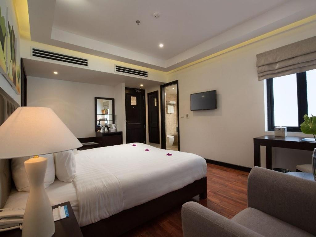 Khách sạn Legendsea